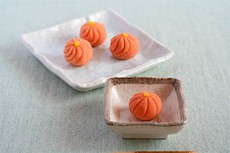 菊のミニ和菓子