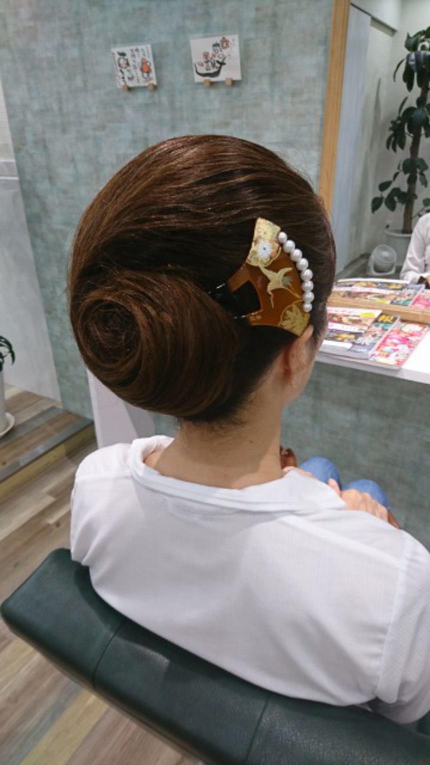 結婚式参列 ヘアセット ヘアアレンジ 和装色留袖用ヘア ヘアデザインページ詳細 布施 美容室 Hair La Chic ヘアー ラシック